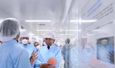 Jokowi Resmikan Pabrik Vaksin Covid-19 Berbasis mRNA Pertama di Asia Tenggara