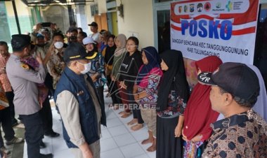 Bupati Maryoto Tinjau Korban Bencana Tanah Gerak di Tanggunggunung