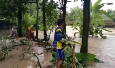 Tak Miliki Tanggul Buatan,  Air Sungai Parit Raya Meluap