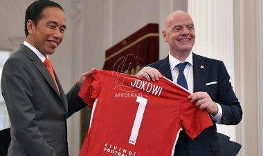 Jokowi dan  FIFA Sepakat Lakukan Transformasi Sepak Bola Indonesia