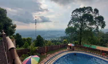 Sensasi Wisata Alam Bukit Gandrung di Lereng Gunung Anjasmoro Kediri