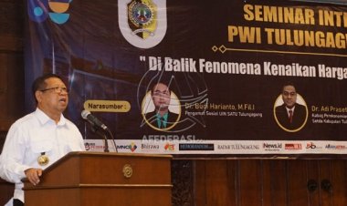 Bupati Maryoto Buka Seminar Interaktif PWI Tulungagung 2022