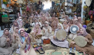 Pemkab Kediri Gelar Pelatihan Handycraft untuk PKK