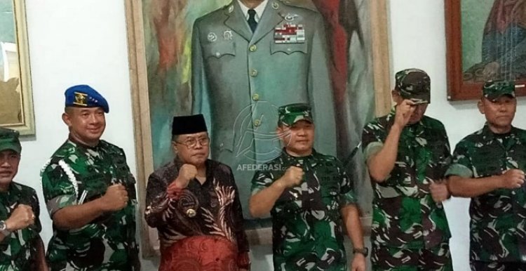 Wali Kota Blitar Dampingi KSAD Ziarah ke Makam Bung Karno
