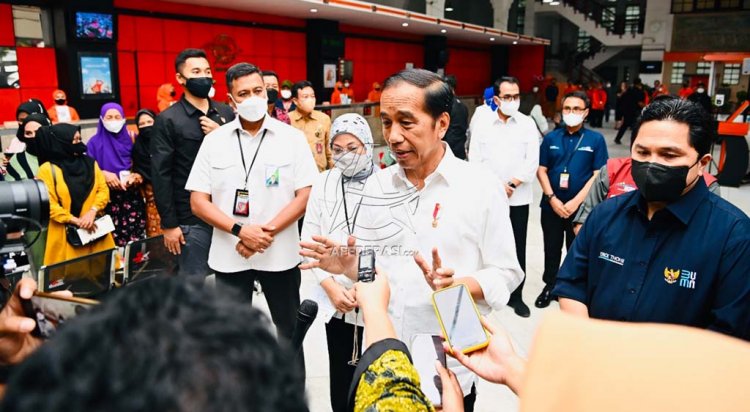 Jokowi Pastikan Penyaluran BSU dan BLT BBM di Jabar Berjalan Lancar