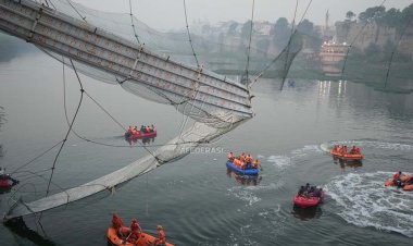 9 Orang Ditangkap dalam Kasus Jembatan Roboh di India