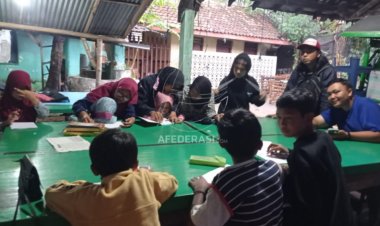 Ketika Relawan Gusdurian Mojokutho Pare Buat Sekolah Literasi Anak Difabel dan Kurang Mampu