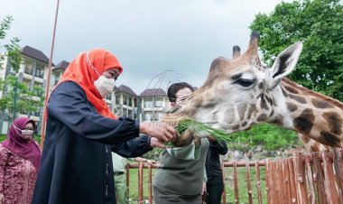 Khofifah Ajak Masyarakat Tingkatkan Kepedulian Pelestarian Puspa dan Satwa