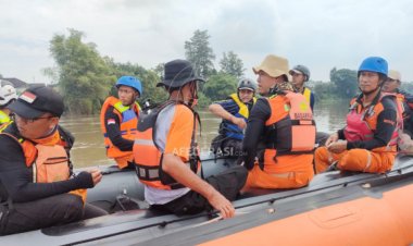 Pencarian Hari Kedua Balita di Sungai Brantas Kediri Belum Ditemukan