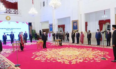 Jokowi Anugerahkan Gelar Pahlawan Nasional kepada Lima Tokoh