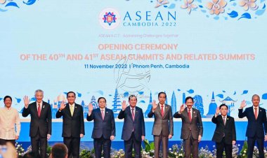 Presiden Jokowi  Hadiri Upacara Pembukaan KTT ASEAN Kamboja