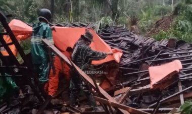 Tanah Longsor di Pagerwojo Menimpa Dua Rumah, Delapan orang Alami Luka