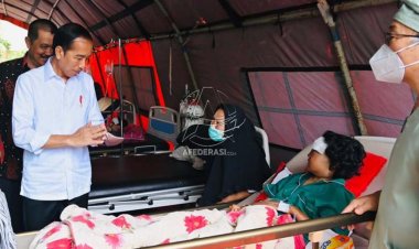 Pastikan Korban Tertangani, Jokowi Kunjungi RSUD Sayang Cianjur