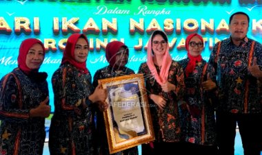 Kabupaten Tulungagung Raih Penghargaan Kategori Forikan Pembina UKM Perikanan Terbaik Se-Jatim