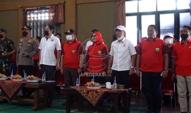 Bupati Maryoto Hadiri Pembukaan Kejuaraan Bulutangkis Bupati Cup Open 2022