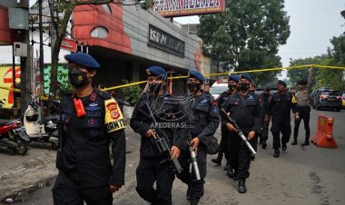 Satu Anggota Polisi Tewas dalam Ledakan Bom Bunuh diri di Bandung