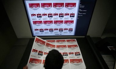 KPU Tetapkan 17 Partai Peserta Pemilu 2024