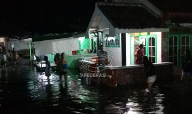 Banjir ROB Rendam Ratusan Rumah di Situbondo