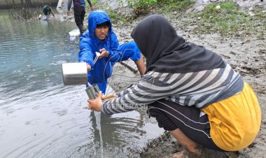 Ecoton : Kondisi Air Sungai di Tulungagung Melebihi Baku Mutu