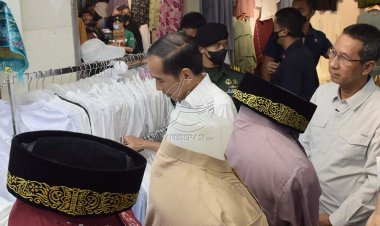 Usai Buka Perdagangan Bursa, Jokowi Tinjau Pasar Tanah Abang