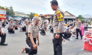 Awal Tahun 2023, Puluhan Personil Polres Kediri Naik Pangkat Satu Tingkat