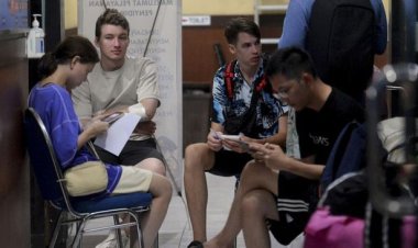 Kapal  Bocor di Perairan Sanur Bali, Puluhan Turis Dievakuasi