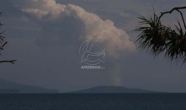 Awal Tahun, Gunung Anak Krakatau Erupsi 4 Kali