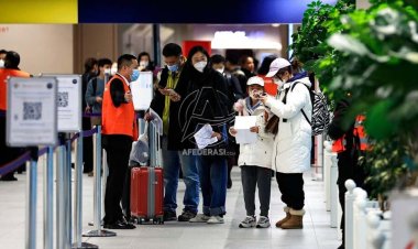 Pemerintah Belum  Wajibkan Tes Covid-19 Bagi PPLN dari China