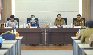 Kemenkes  Hibahkan Bangunan Seluas 15.065 m2 kepada Dinkes Jatim
