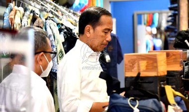 Guna Cek Aktivitas Perekonomian, Jokowi Kunjungi Pusat Perbelanjaan