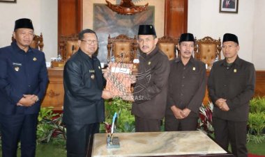 Pemda dan DPRD Tulungagung Tetapkan Tiga Ranperda jadi Perda