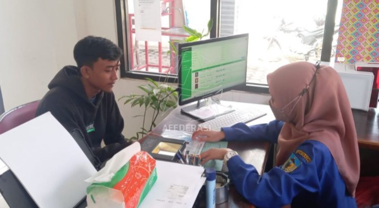 Sahaja Putih Abu-Abu, Program Layanan E-KTP Bagi Pelajar di Kediri