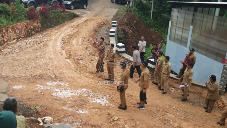 Melalui Kegiatan Safari, Bupati Arifin Tinjau Infrastruktur di Kecamatan Pule