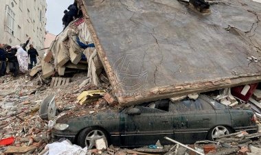 Gempa Besar Guncang Turki, Ratusan Tewas, Ribuan Warga Terluka