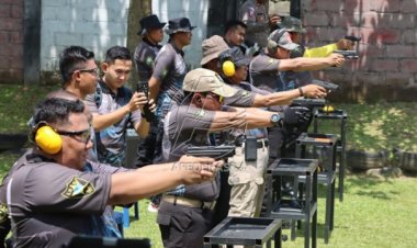 Tingkatkan Skill, Polres Trenggalek Gelar Latihan Menembak