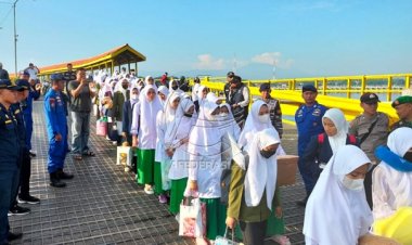 Menjelang Ramadhan, Ribuan Santri dan Santriwati Mudik ke Pulau Madura