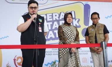 Bersama Mensos Risma, Bupati Kediri Semangati Warga Penerima Layanan Operasi Katarak Gratis