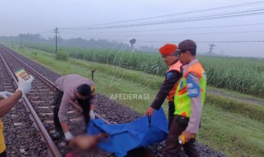 Akibat Main HP di Rel, Perempuan di Kediri Tersambar Kereta Api