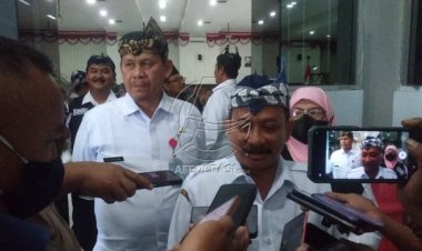 Bupati Situbondo Bebas Tugaskan Kasatpol PP, Usai Video Membolehkannya Lokalisasi Buka saat Ramadan