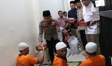 Kapolres Gresik Buka Bersama 61 Tahanan  Rutan