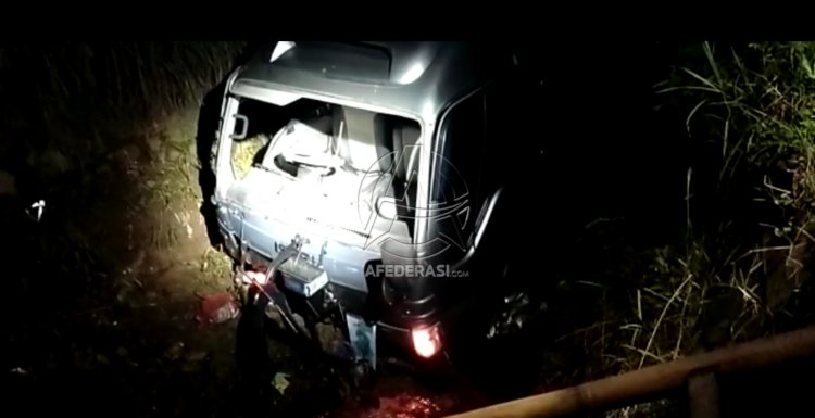 Sepulang Ziarah, Elf Rombongan GP Ansor Tulungagung Dilempari OTK, Dua Orang Kritis