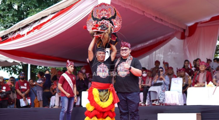 Ribuan Pembarong Nusantara Ikuti Parade 1000 Barong