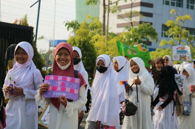 SD Muhammadiyah 2 GKB Gencarkan Gerakan Gemar Bersedekah