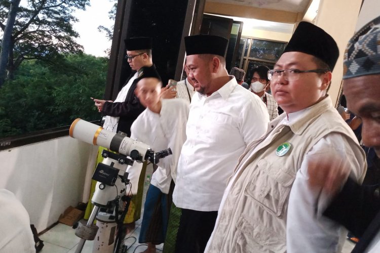 Rukyat Awal Ramadan 2023 Hilal Terlihat di Bukit Condrodipo Gresik