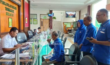 Demokrat Trenggalek Ajukan Berkas Perlindungan Hukum di PN