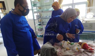 Bayi Ditemukan di Semak - Semak Purwoasri Diserahkan ke Dinsos Jatim