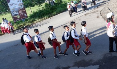 Pemasifan Pocil dan Getuk Tular Kedisiplinan Siswa di Kota Tape