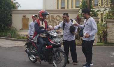 Komunitas "Win Pewarung Tulungagung", Bagikan Ratusan Takjil