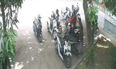 Aksi Curanmor di Area Parkir Pemkab Situbondo Terekam CCTV