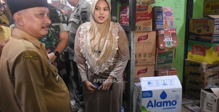 Sidak Bapok, Bupati Situbondo Pastikan Stok Sembako Aman